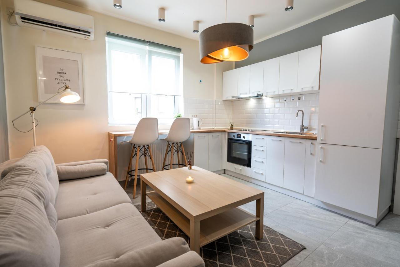 Cozy Design Apartament In Magheru Букурещ Екстериор снимка