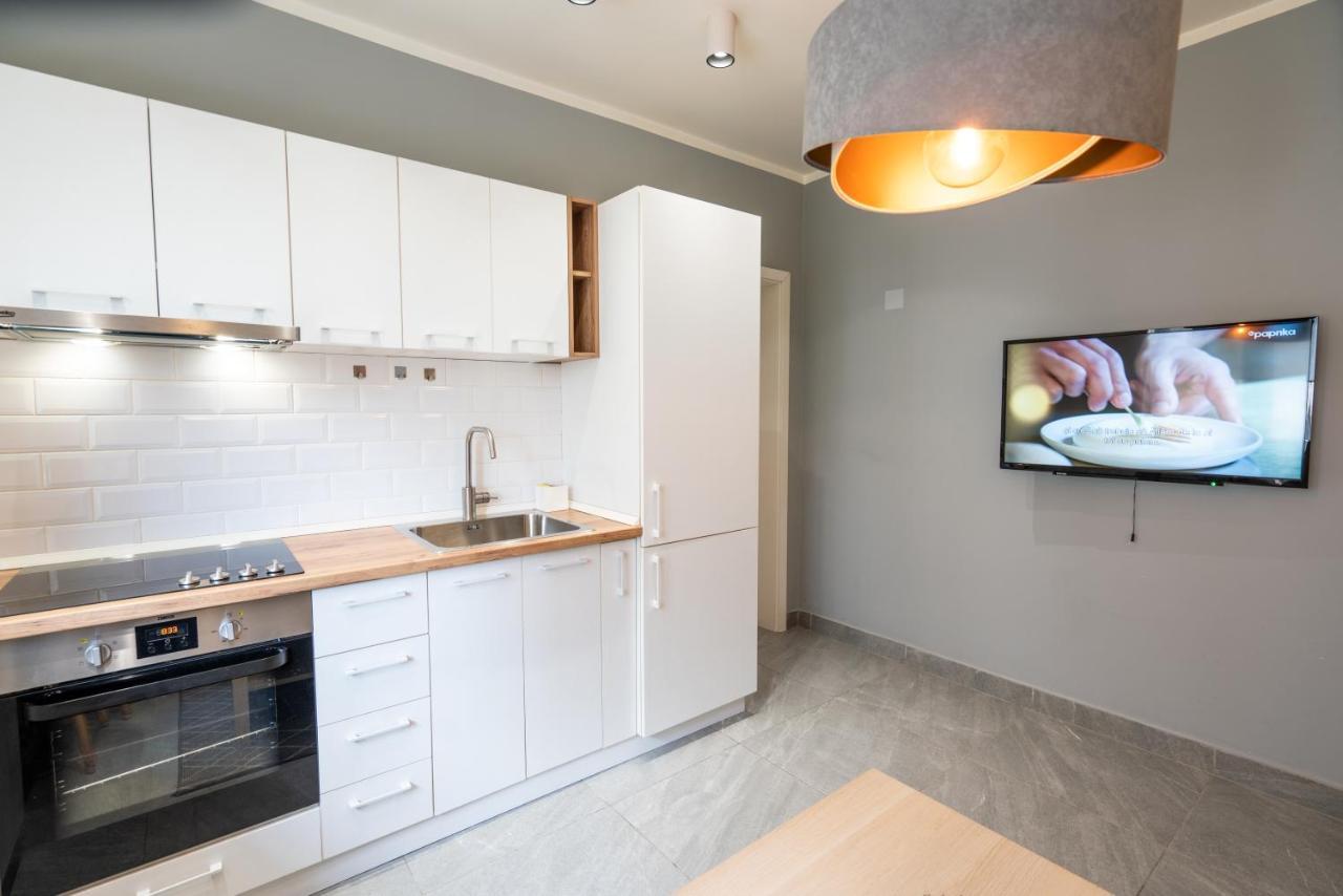 Cozy Design Apartament In Magheru Букурещ Екстериор снимка