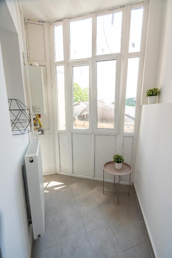 Cozy Design Apartament In Magheru Букурещ Екстериор снимка
